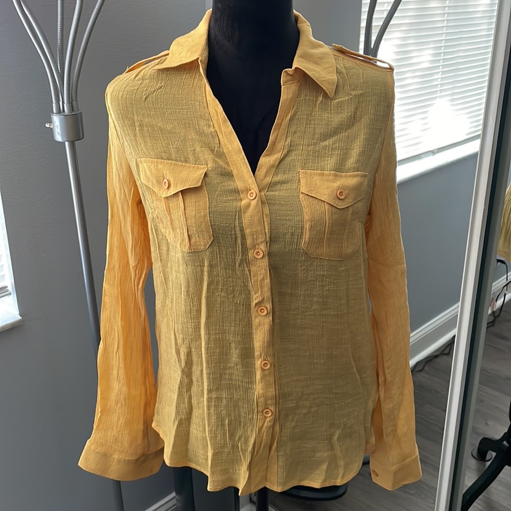 NWOT Yellow Forever21 Buttondown Blouse